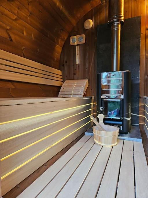 Hotel Camper Met Sauna En Zwembad In De Rand Van De Vlaamse Ardennen Haaltert Exterior foto